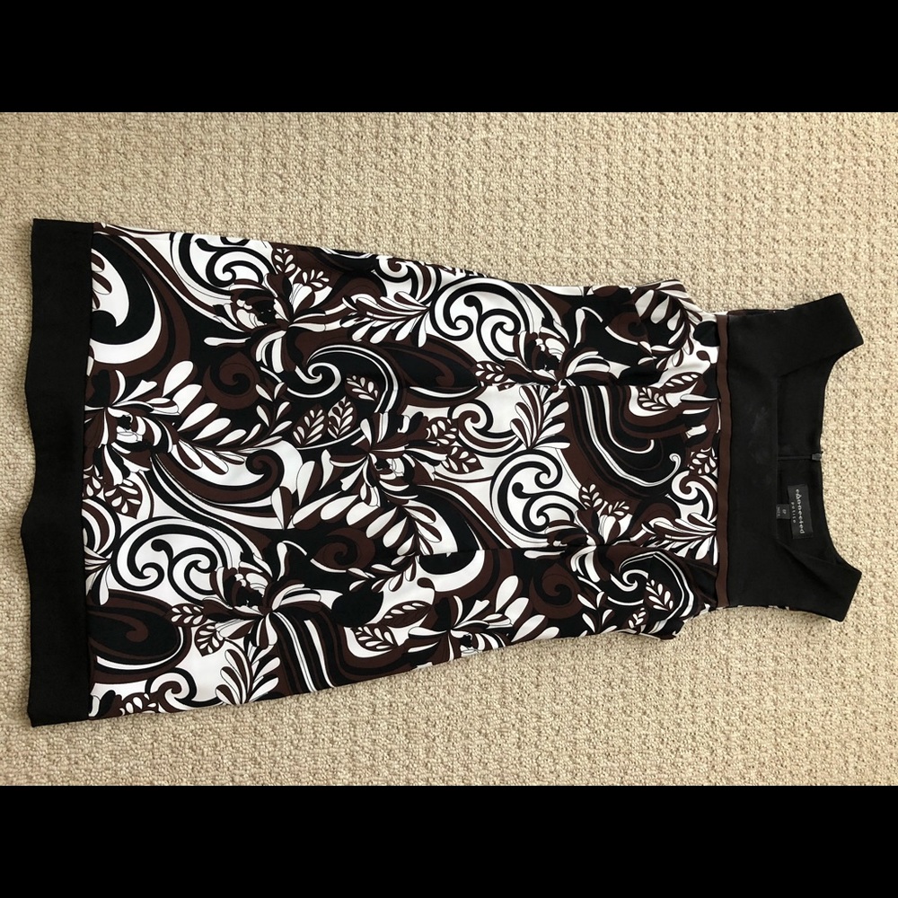 Dresses - Picture 7 of 8